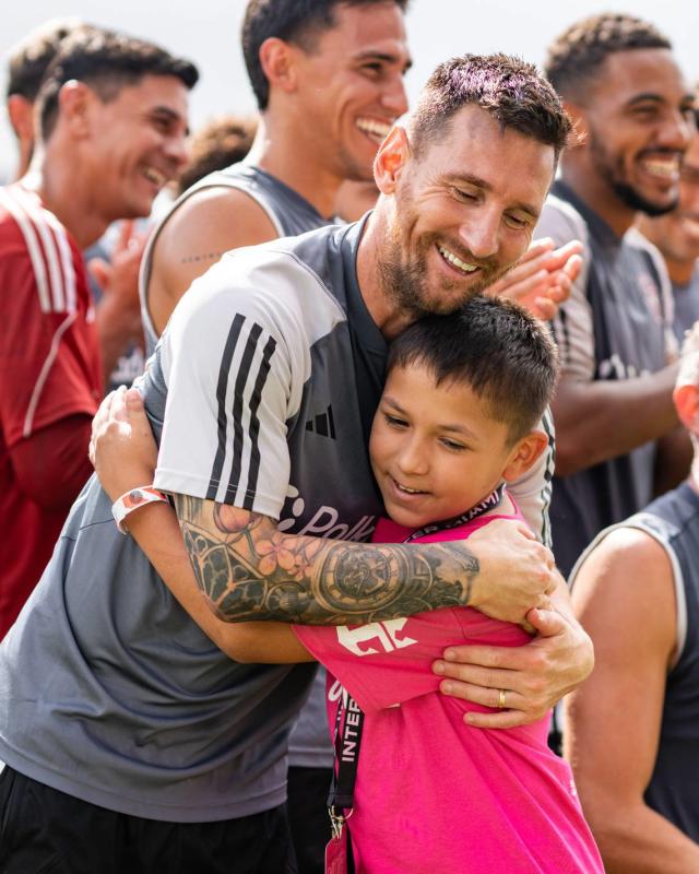 Lionel Messi, Inter Miami teammates make children's wishes come true with special visit