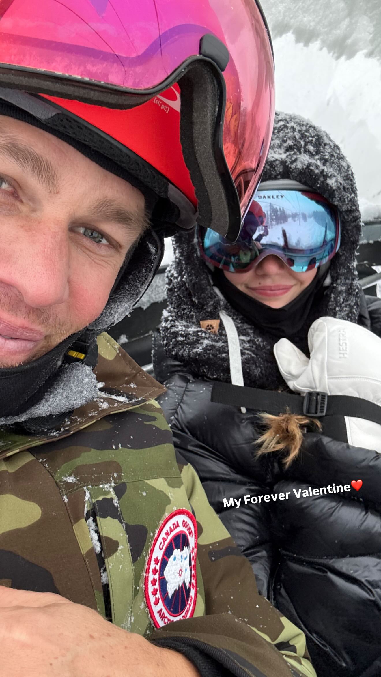 Tom Brady and his daughter, Vivian, skiing.