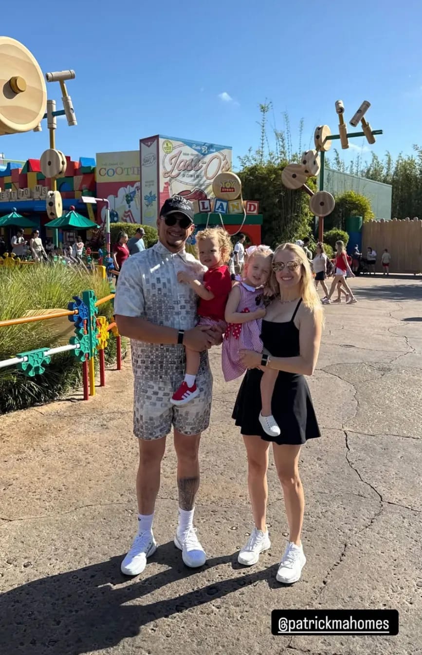 Patrick Mahomes and family