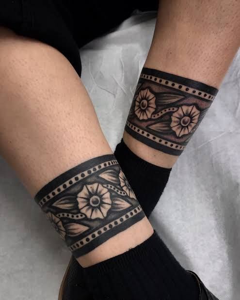 Stylish ankle tattoo, easy to coordinate with many different outfits