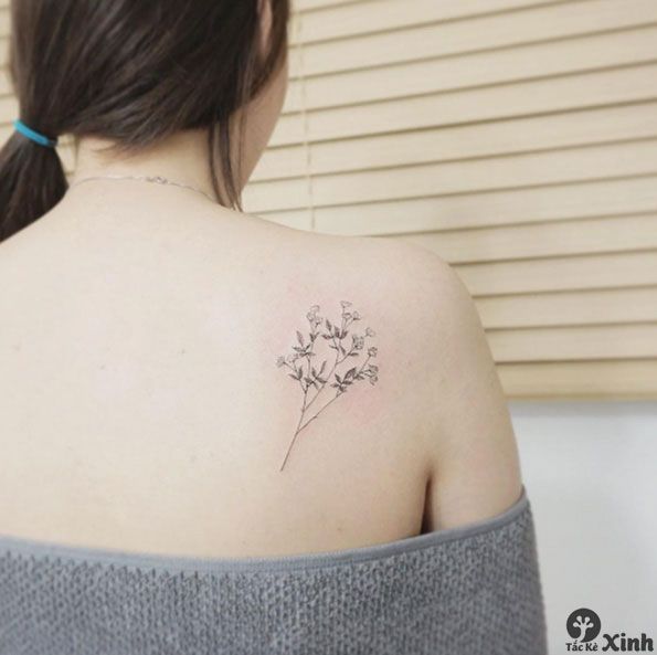 Mini tattoos for women: \