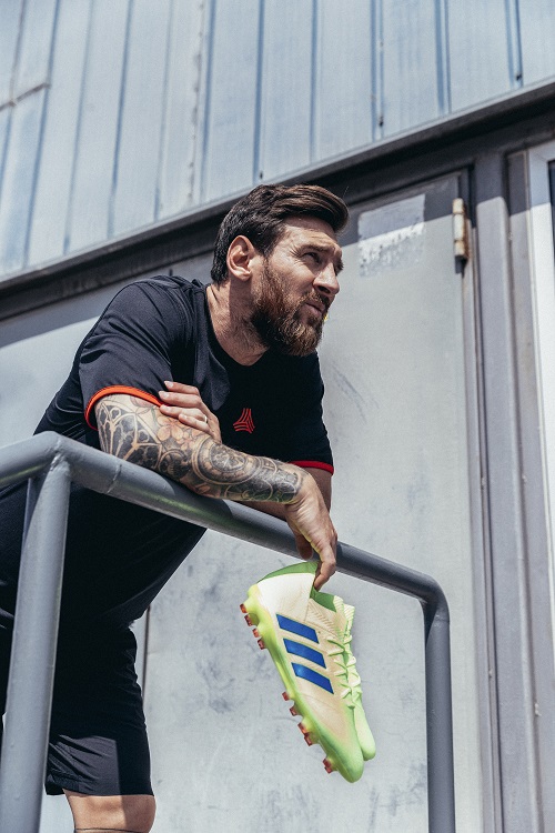 Com o soccer em ascensão, Messi impacta na ambição street culture da Adidas  para o futebol, Descubra o poder transformador do milhar do cachorro no  jogo do bicho