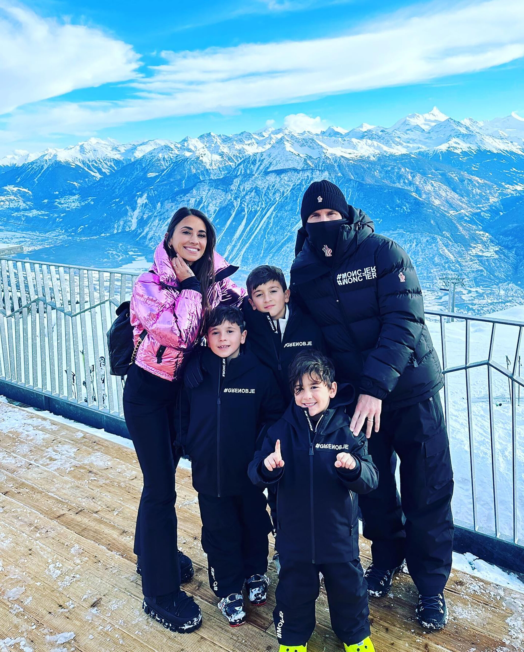 Lionel Messi takes break from PSG to whisk family off on stunning ski holiday as he posts loved up pic in pool | The Sun