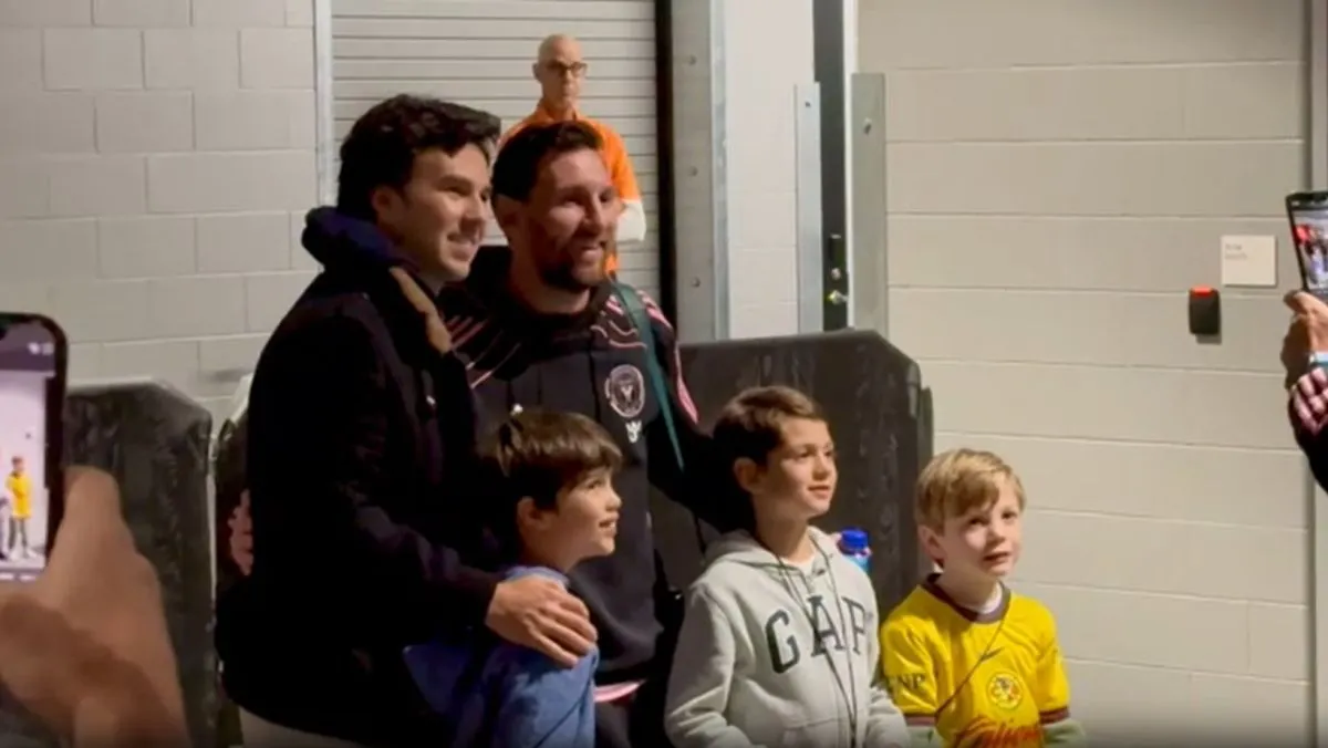 El tierno gesto que Lionel Messi tuvo con el hijo y los sobrinos de Checo  Pérez | HaceInstantes: Toda la información en pocas palabras