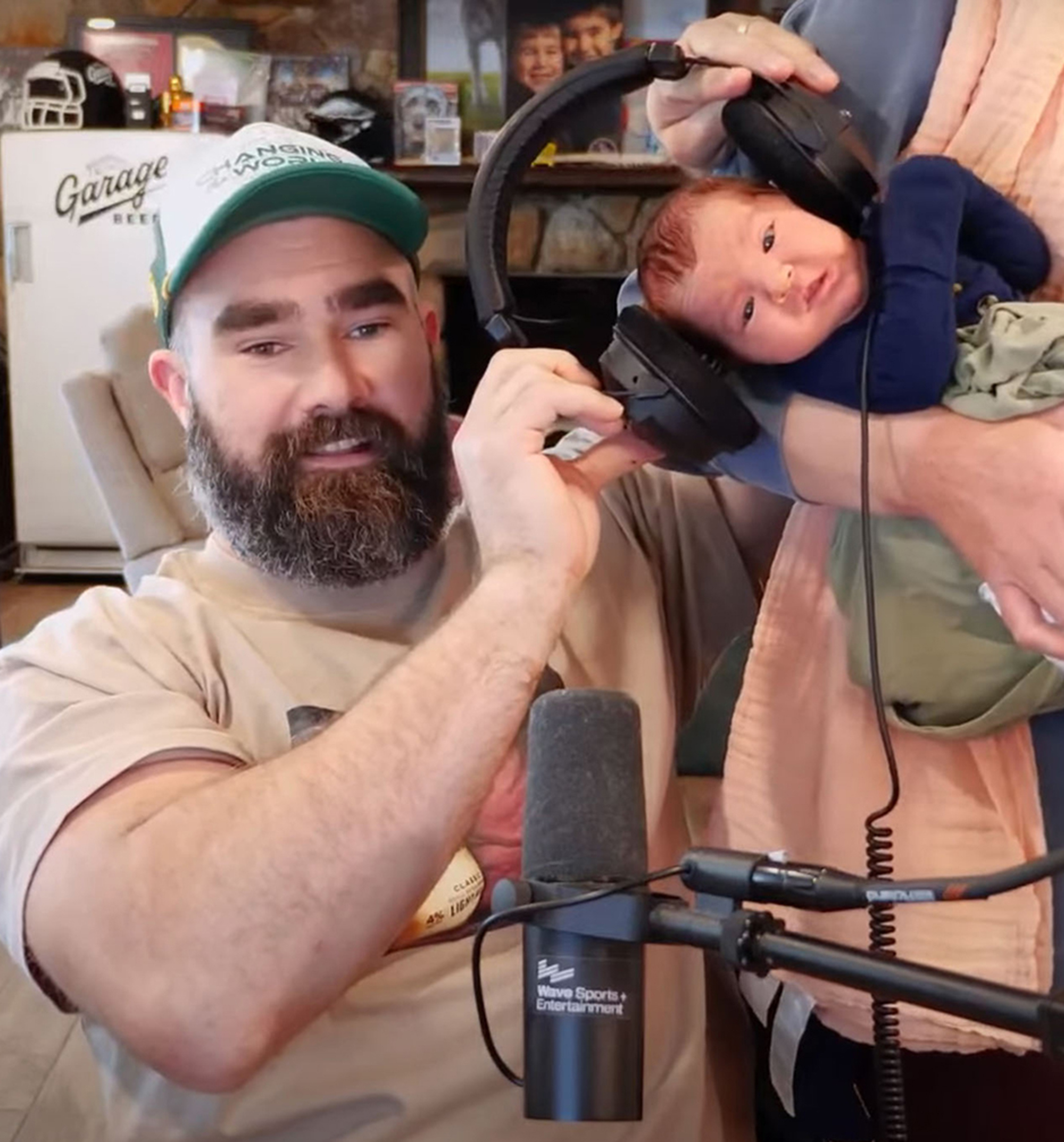 Jason Kelce and Kylie Kelce on "New Heights" Wednesday